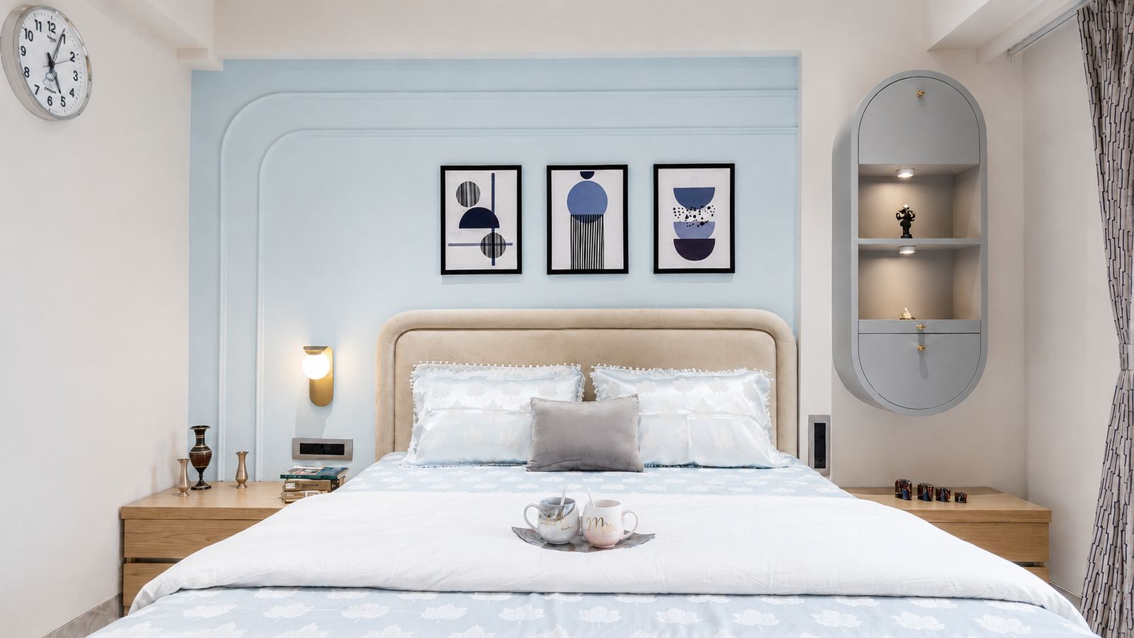 Kids bedroom in powder blue with curved niches, Mumbai